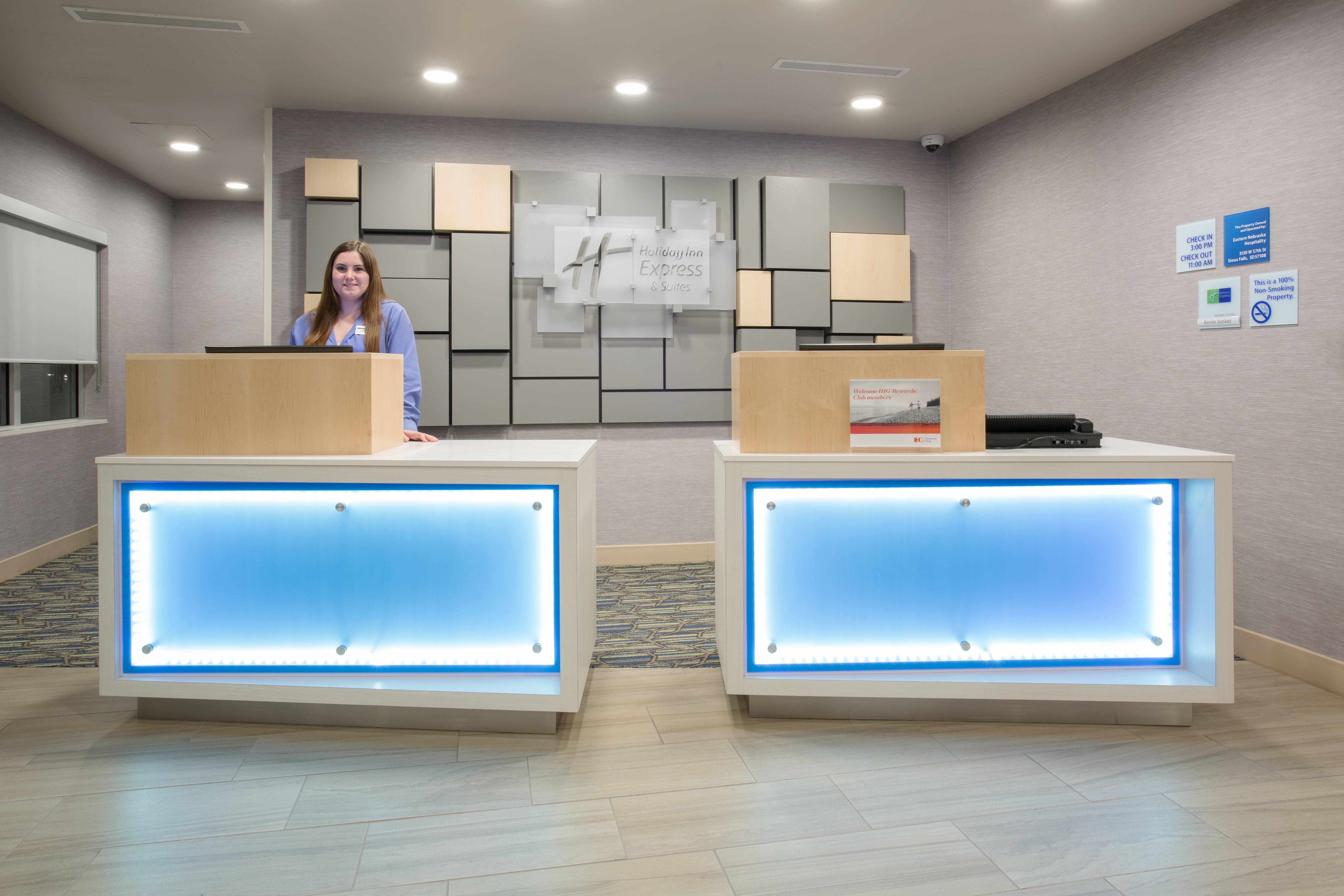 Holiday Inn Express & Suites Lincoln I - 80 By Ihg Bagian luar foto